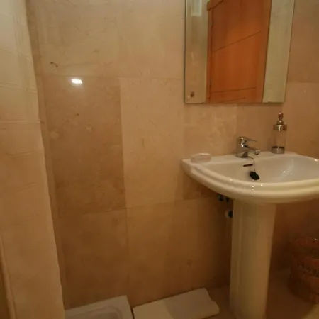 2 Bedroom Cozy In Costa Lägenhet